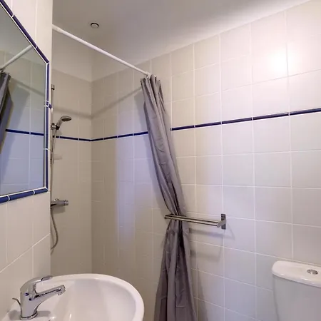 Avec Jacuzzi, Sauna, Wi-fi Et Jardin Privatif - Fr-1-496-52 Holiday home