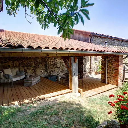 Avec Jacuzzi, Sauna, Wi-fi Et Jardin Privatif - Fr-1-496-52 Holiday home