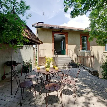 Avec Jacuzzi, Sauna, Wi-fi Et Jardin Privatif - Fr-1-496-52 Saint-Just-la-Pendue