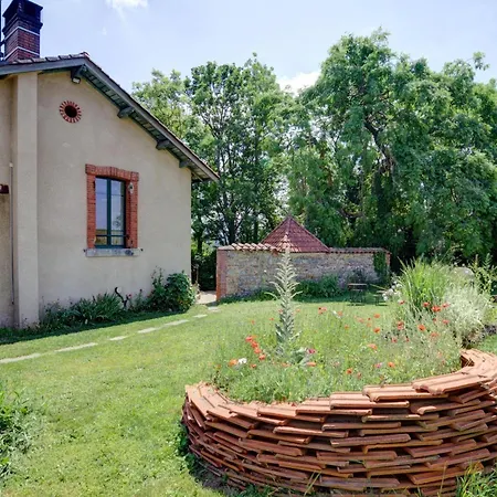 Avec Jacuzzi, Sauna, Wi-fi Et Jardin Privatif - Fr-1-496-52 Holiday home